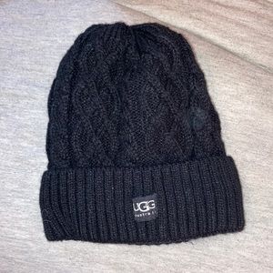 UGG Cuffed Beanie